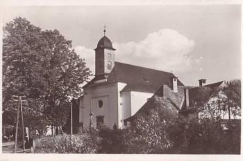 Kostel před přestavbou v l. 1946-47. (© zdroj: https://farnosthornibecva.webgarden.cz/rubriky/historie)