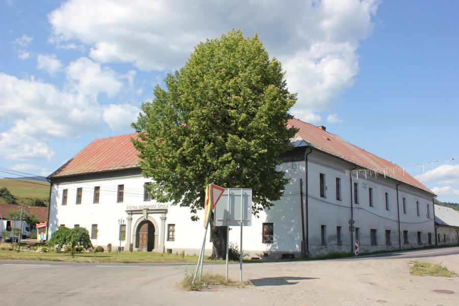 Veličná