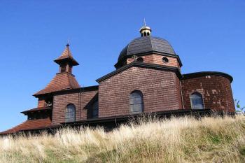 Pohled na jižní fasádu kaple (© Jan P. Štěpánek, 09/2006)