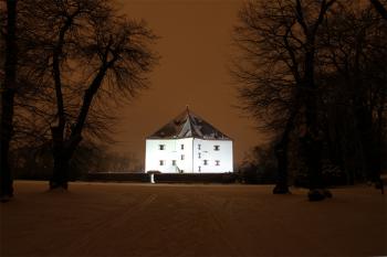 Letohrádek Hvězda - zima, noční (© Jan Pospisil, 02/2013)
