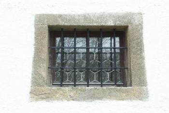 Letohrádek Hvězda - detail okna (© Milan Caha, 04/2007)