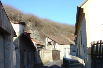 Ulička pod hradem ( © Jiří Čížek 03/2005)
