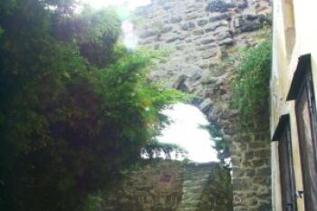 vstupní brána (2003 © JardaB)