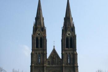 Kostel sv. Ludmily (© Anton Fedorenko, 03/2007)