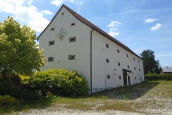 bývalá sýpka u kaple (© Jaroslav Špiroch  06/2022)