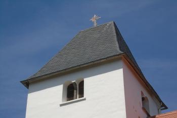 sdružená okénka ve věži (© Jaroslav Špiroch  06/2022)