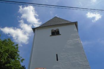 sdružená okénka ve věži (© Jaroslav Špiroch  06/2022)