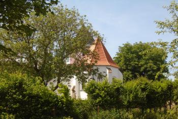 pohled na presbytář kostela od jihovýchodu (© Jaroslav Špiroch  06/2022)