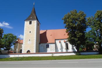 pohled na kostel od jihu (© Jaroslav Špiroch  07/2022)
