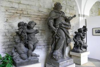 Socha sv. Kateřiny v ambitu (©doxa  , 01/2014)