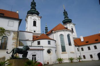 klášter premonstrátů s kostelem Nanebevzetí Panny Marie na Strahově (© Vlastislav Mareček, 07/2016)
