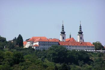 Strahovský klášter od východu ( © Jan P. Štěpánek 07/2007)