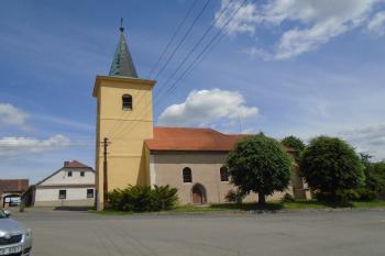 pohled na kostel od jihu (© Jaroslav Špiroch  06/2022)