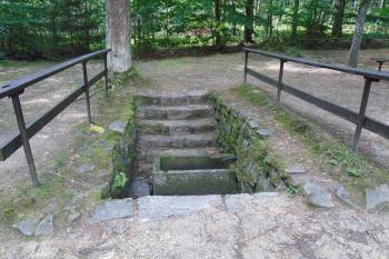 studánka u kaple (© Jaroslav Špiroch  08/2022)