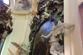 Kaple sv. Kříže - boční oltář sv. Fidela ze Sigmaringen (© Johannes Cladis, 01/2017)