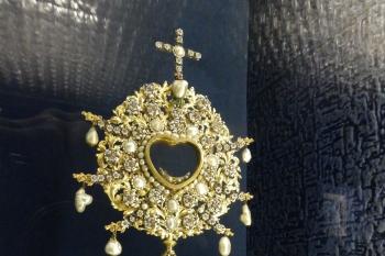 Loretánský poklad - malá perlová monstrance (© Johannes Cladis, 01/2017)