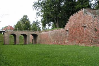 znovunalezený most před Královéhradeckou branou ( © Petr Turyna 08/2005)