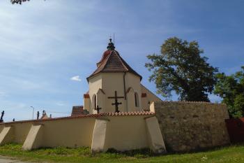 pohled na kostel od východu (© Jaroslav Špiroch  08/2022)