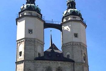 Kostel Panny Marie v německém městě Halle nad Saalou. (© Pavel Vítek 06/2001)