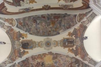 Fresky v hlavní lodi (© Johannes Cladis, 08/2015)