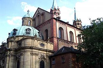 Dóm sv. Kiliána v bavorském Würzburgu. (© Pavel Vítek 05/2001)