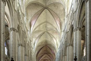 Katedrála sv. Štěpána ve francouzském Bourges. (© Pavel Vítek 06/2005                           )