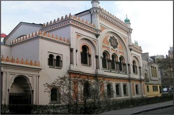 Západní průčelí ( © Petr Turyna 11/2005)