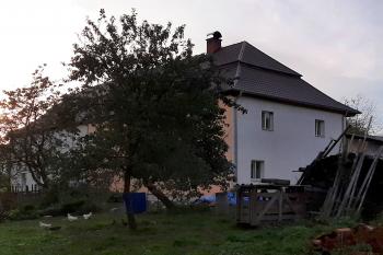 Pohled na zámek od východu (© Adam Šebesta 09/2022)