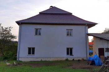 Fasáda severovýchodního průčelí (© Adam Šebesta 09/2022)