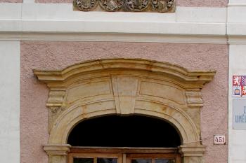 vstupní portál (© Pavel Zany Komárek 21.6.2003)
