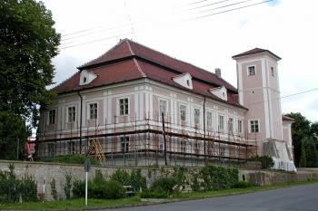 pohled od jihovýchodu (© Pavel Zany Komárek 21.6.2003)