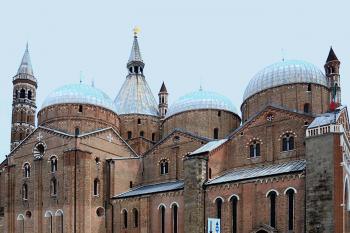 Bazilika sv. Antonína v italské Padově. (© Pavel Vítek 05/2001)