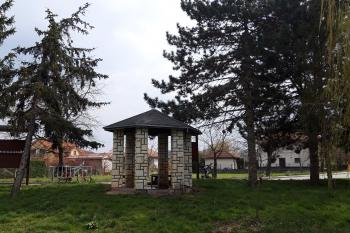Chudeřice-pramen (© Leoš Kuzdas 04/2020)