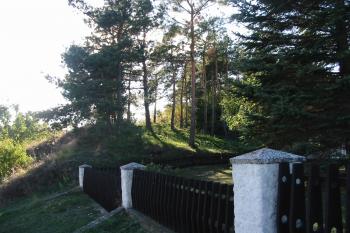 zakončení ostrožny u rodinného domku na východní straně (© D Dohňanský, 10/2015)