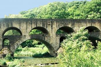 Tauberský most u bavorského města Rothenburg nad Tauberou. (© Pavel Vítek 07/2002)