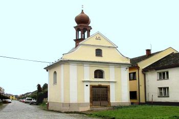 Kaple Neposkvrněného početí Panny Marie v Nasobůrkách, místní části Litovle. (© Pavel Vítek  09/2022)