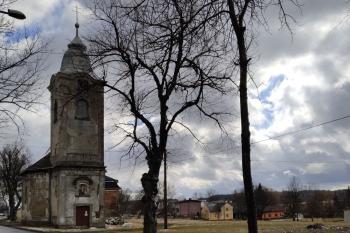 Sítiny-kostel (© Lara Vajrychová 02/2020)