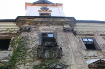 Střední věž od západu ( © Ivan Grisa 07/2011)