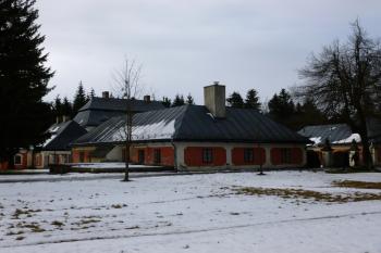 Karlštejn-lovecký zámek (© Vlastislav Mareček, 01/2016)