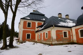 Karlštejn-lovecký zámek (© Vlastislav Mareček, 01/2016)