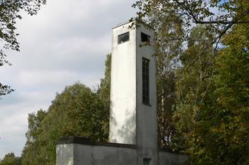 rozhledna zezadu (© Jan Bobek, 10/2010)