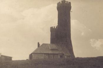 Kralický Sněžník - Pohlednice s rozhlednou z první pol.20.století (soukr.sbírka IvoR) ( © anon.)