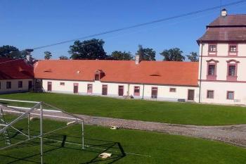 Zámecký dvůr (© Jiří Cukr, 09/2007)