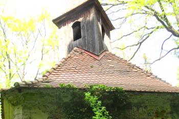 Kaple Nejsvětější Trojice ve Lvové, místní části Jablonného v Podještědí. (© Pavel Vítek 09/2022)