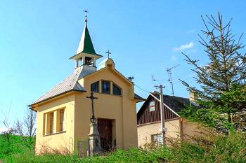 Kaple sv. Josefa v Savíně, místní části Litovle. (© Pavel Vítek  09/2022)