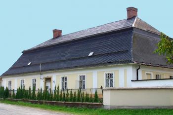 Fara v Měrotíně v okrese Omouc. (© Pavel Vítek  09/2022)