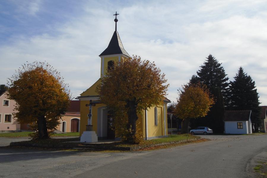 návesní kaple
