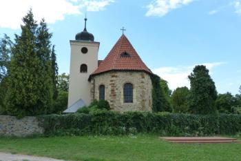kostel sv. KlimentaLevý Hradec (© František Kinař, 12/2012)