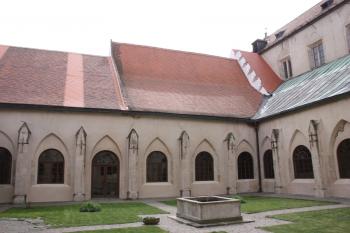 Severozápadní kout rajského dvora ( © Ivan Grisa 05/2010)