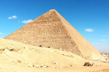 Pyramidy v egyptské Gíze. (© Pavel Vítek 07/2021)